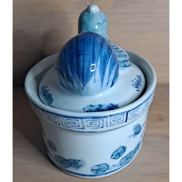 Vintage Hen on a Nest Chinese Porcelain Trinket Box Canister Jar Chicken - Picture 4 of 8